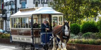 Удължават трасето на конния трамвай на остров Ман